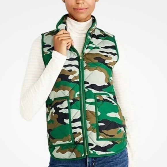 J. Crew Mercantile Excursion Printed Quilted Puffer Vest In Camo - Picture 1 of 8